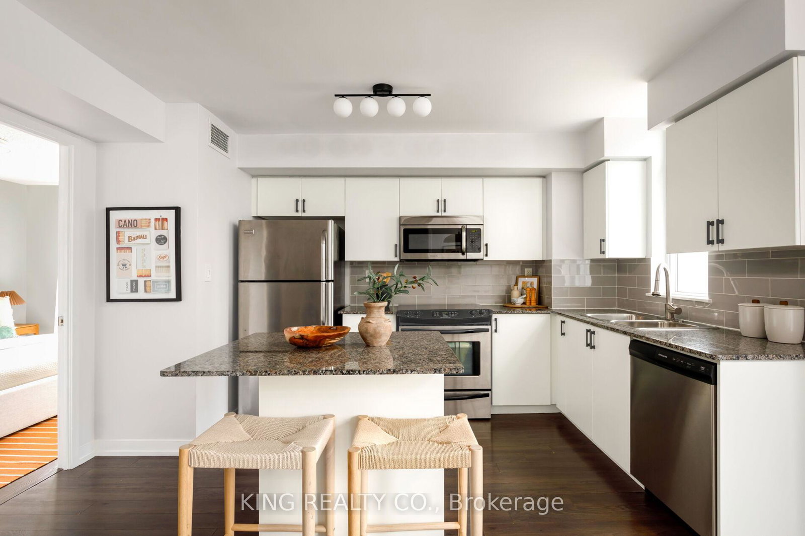 816-lansdowne-avenue-toronto-ontario-w12877636