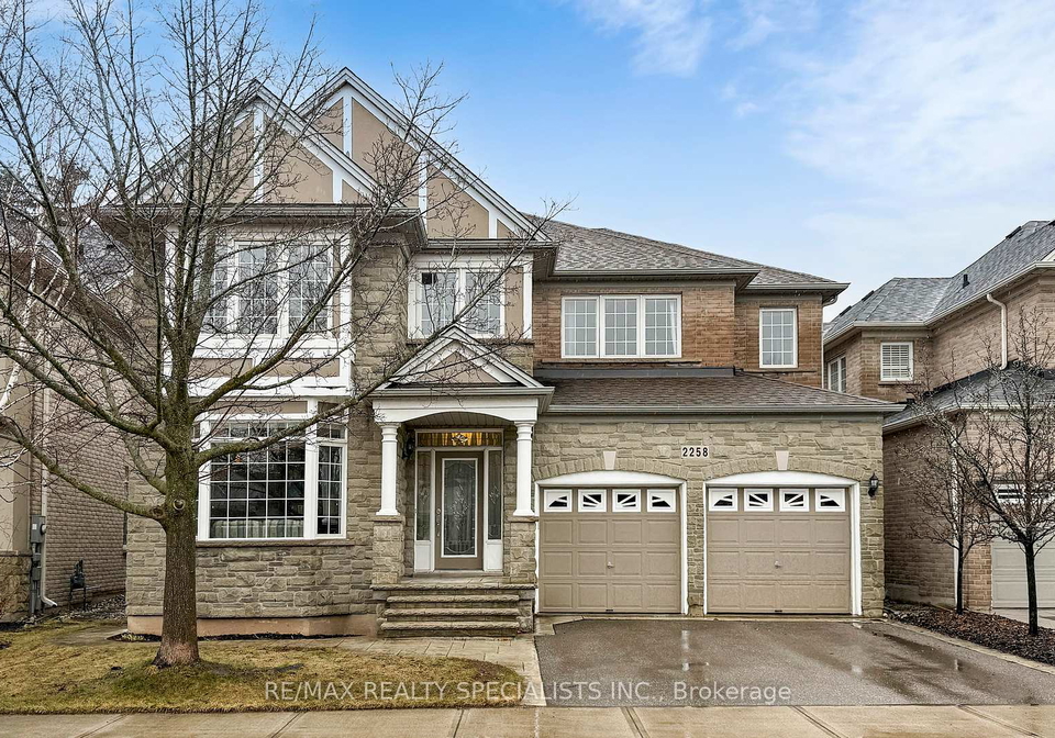 2258-rochester-circle-oakville-ontario-w12877770