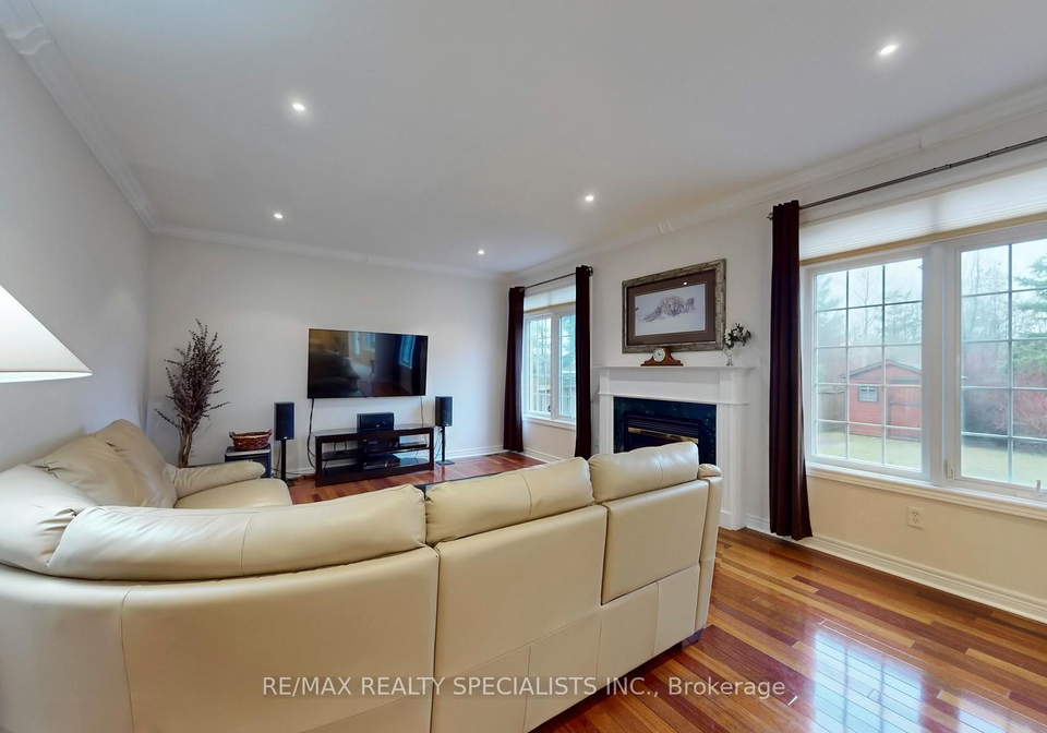 2258-rochester-circle-oakville-ontario-w12877770