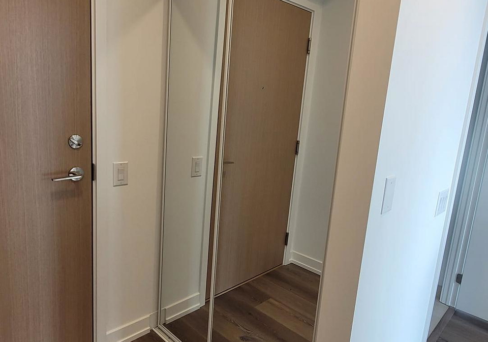 395-square-one-drive-mississauga-ontario-w12877906