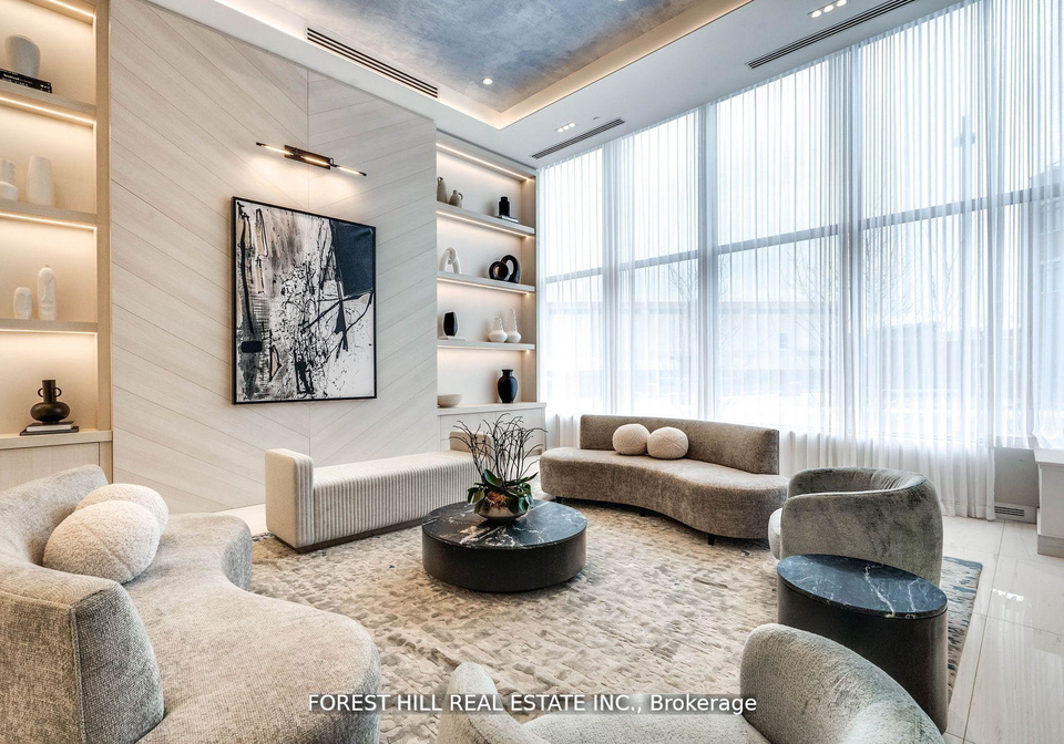 1063-douglas-mccurdy-comm-circle-mississauga-ontario-w12877938