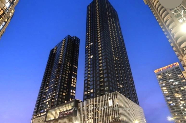 395-square-one-drive-mississauga-ontario-w12878220