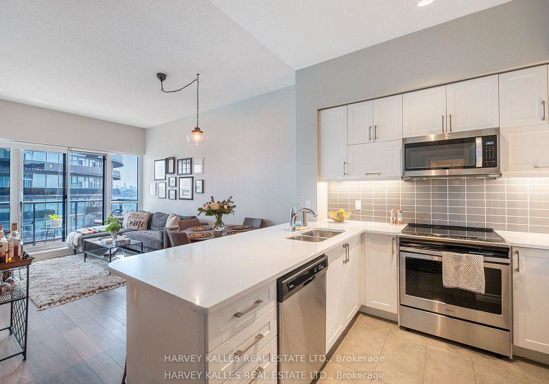 39-annie-craig-drive-etobicoke-ontario-w12878444