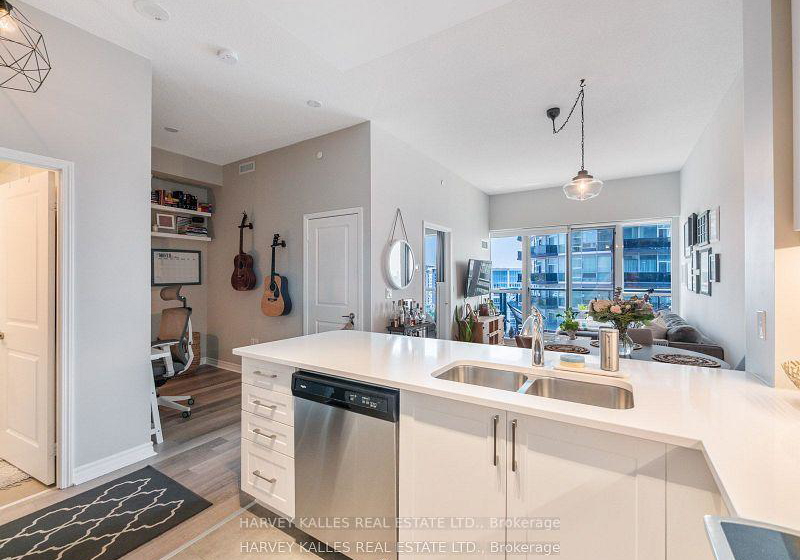 39-annie-craig-drive-etobicoke-ontario-w12878444