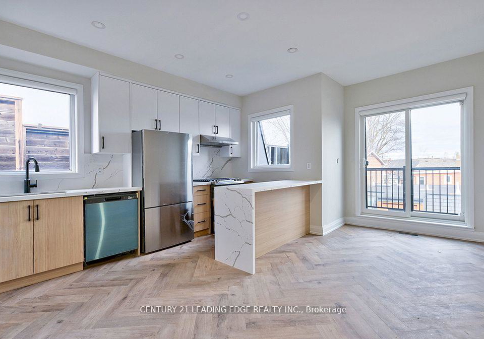 5boon-avenue-toronto-ontario-w12878466