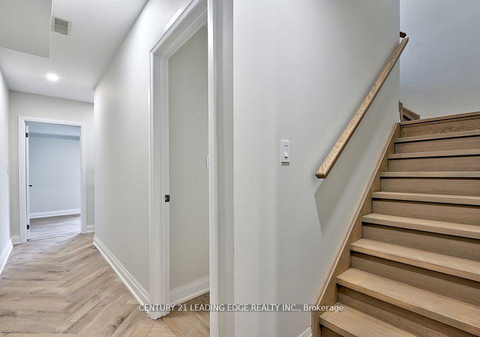 5boon-avenue-toronto-ontario-w12878466