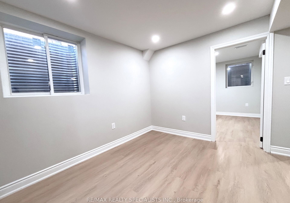 1480-buttercup-court-milton-ontario-w12878554