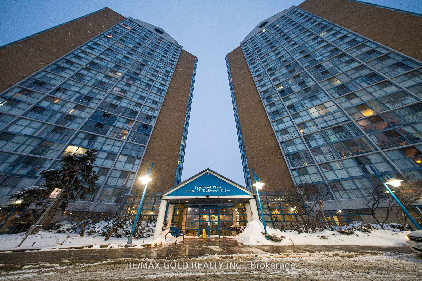 35-trailwood-drive-mississauga-ontario-w12878640