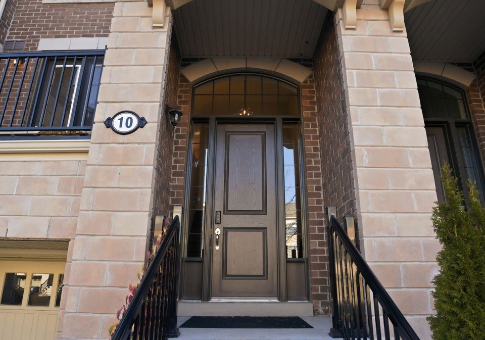 10-augustus-terrace-etobicoke-ontario-w12879332