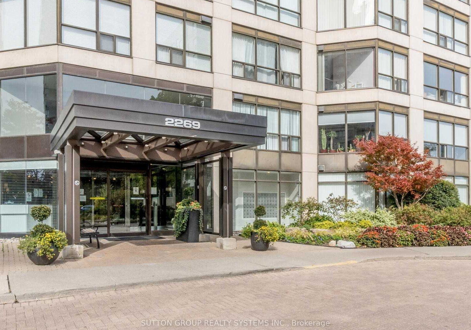 2269-lake-shore-boulevard-w-etobicoke-ontario-w12879626