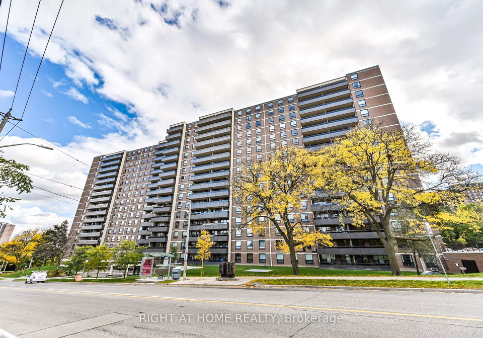 15-la-rose-avenue-etobicoke-ontario-w12879802