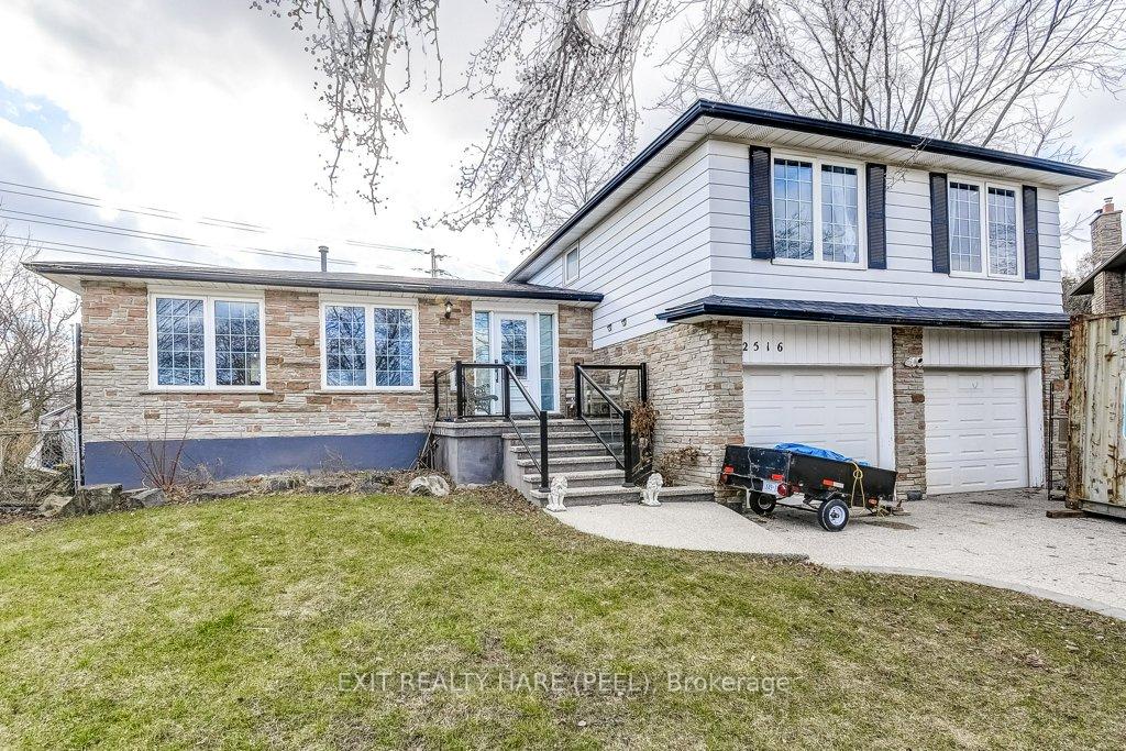 2516-woburn-crescent-oakville-ontario-w12880096