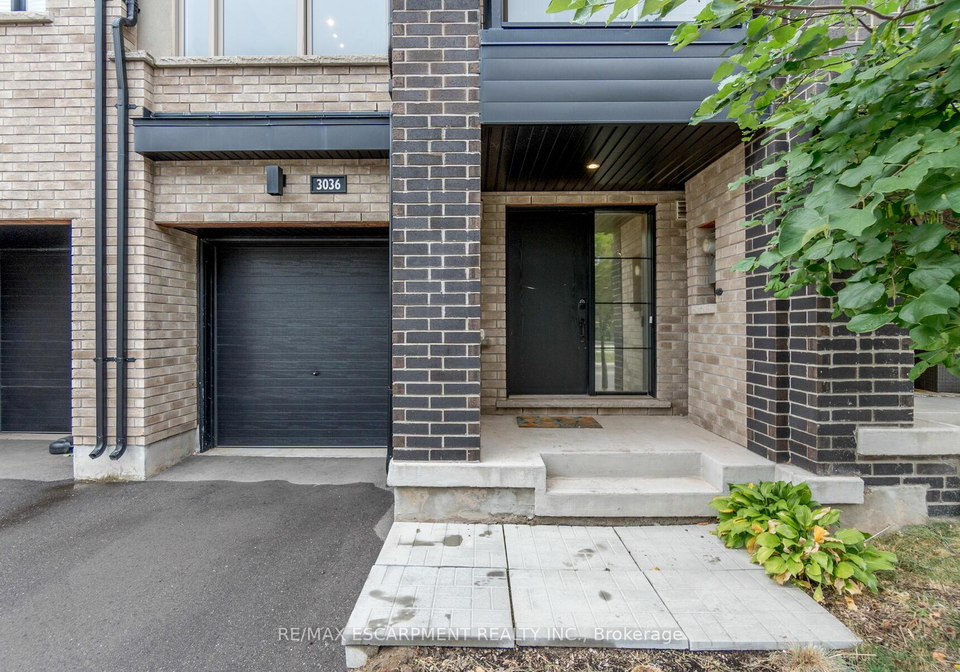 3036-silvertip-common-crescent-oakville-ontario-w12880348