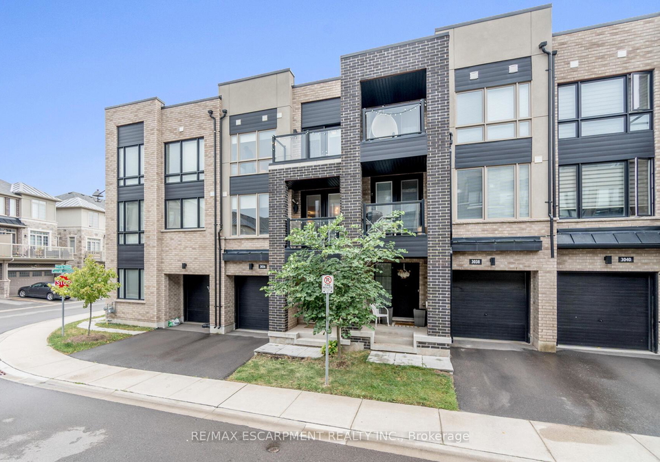 3036-silvertip-common-crescent-oakville-ontario-w12880348