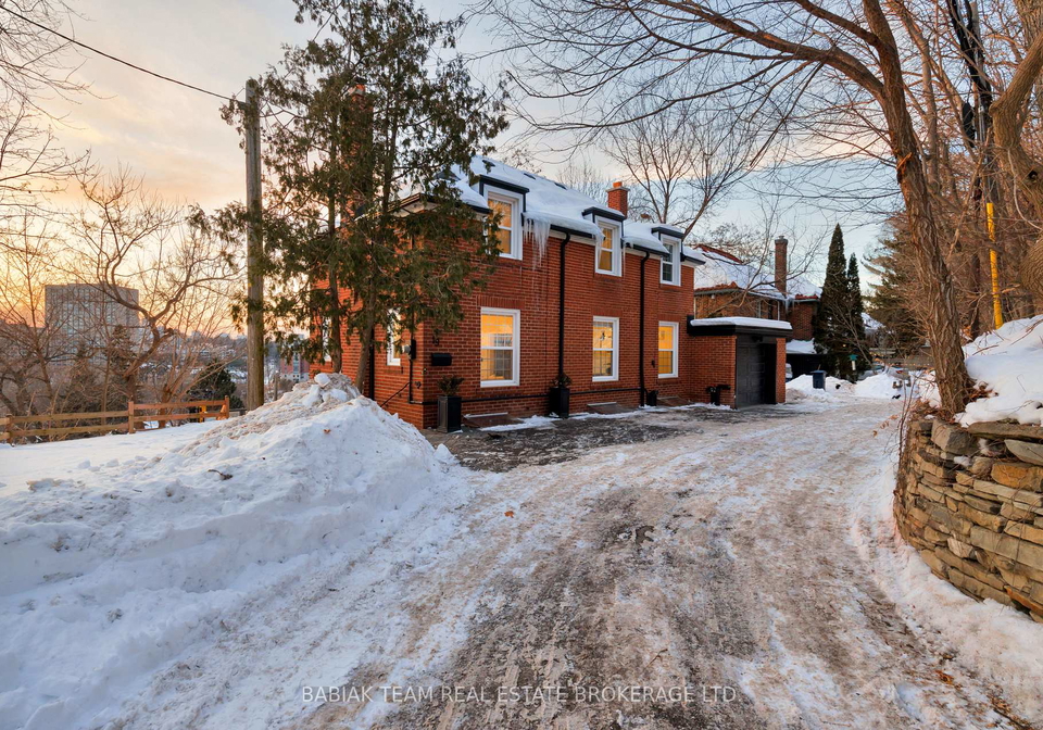 19-halford-avenue-toronto-ontario-w12880396