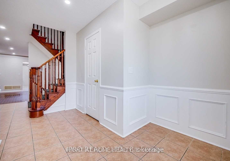 387-bussel-crescent-milton-ontario-w12880422