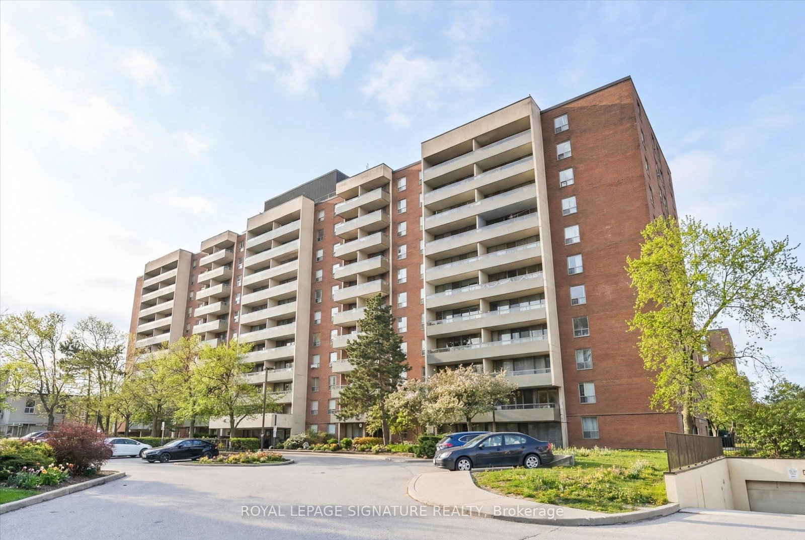 19-four-winds-drive-york-ontario-w12881114
