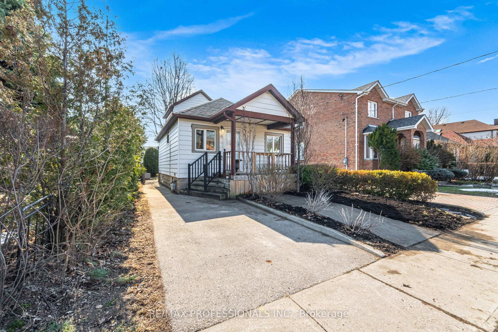 35-waniska-avenue-etobicoke-ontario-w12881498