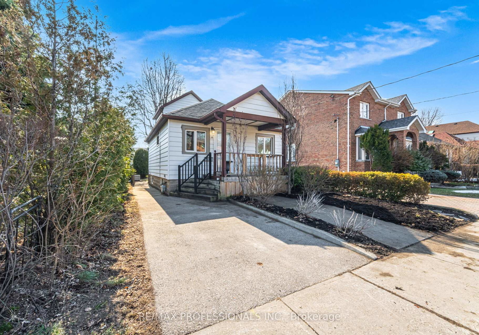 35-waniska-avenue-etobicoke-ontario-w12881498