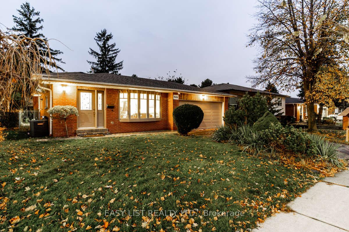 946-mcbride-avenue-mississauga-ontario-w12881908