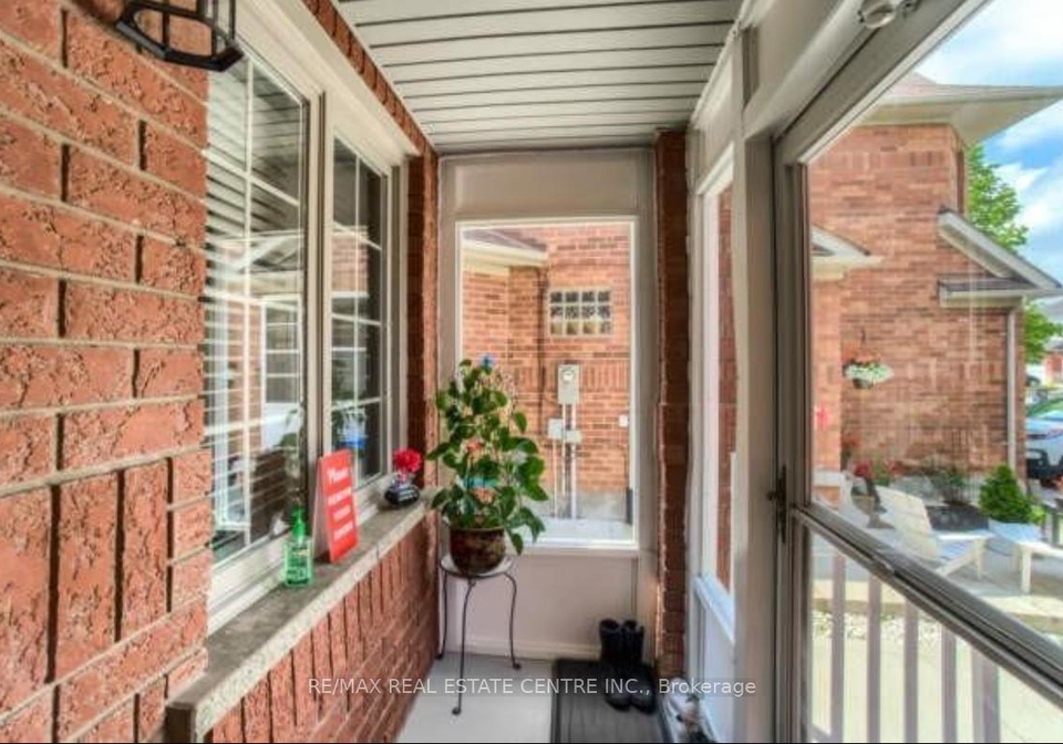 296-pressed-brick-drive-brampton-ontario-w12881980