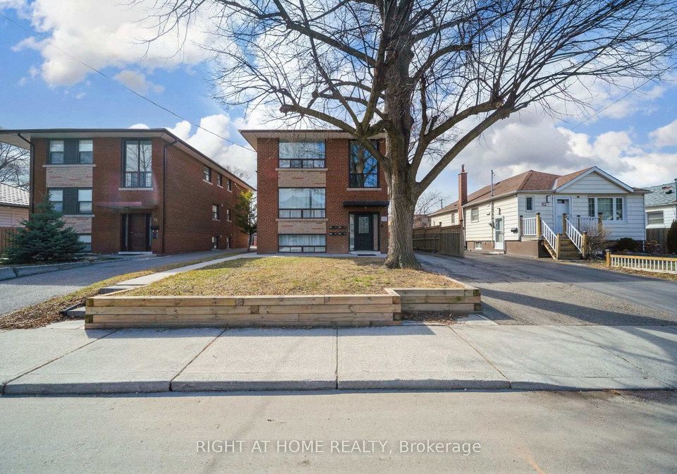 80-seventeenth-street-etobicoke-ontario-w12883122