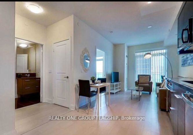 33-shore-breeze-drive-etobicoke-ontario-w12883390