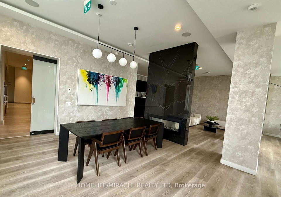 86-dundas-street-e-mississauga-ontario-w12883746