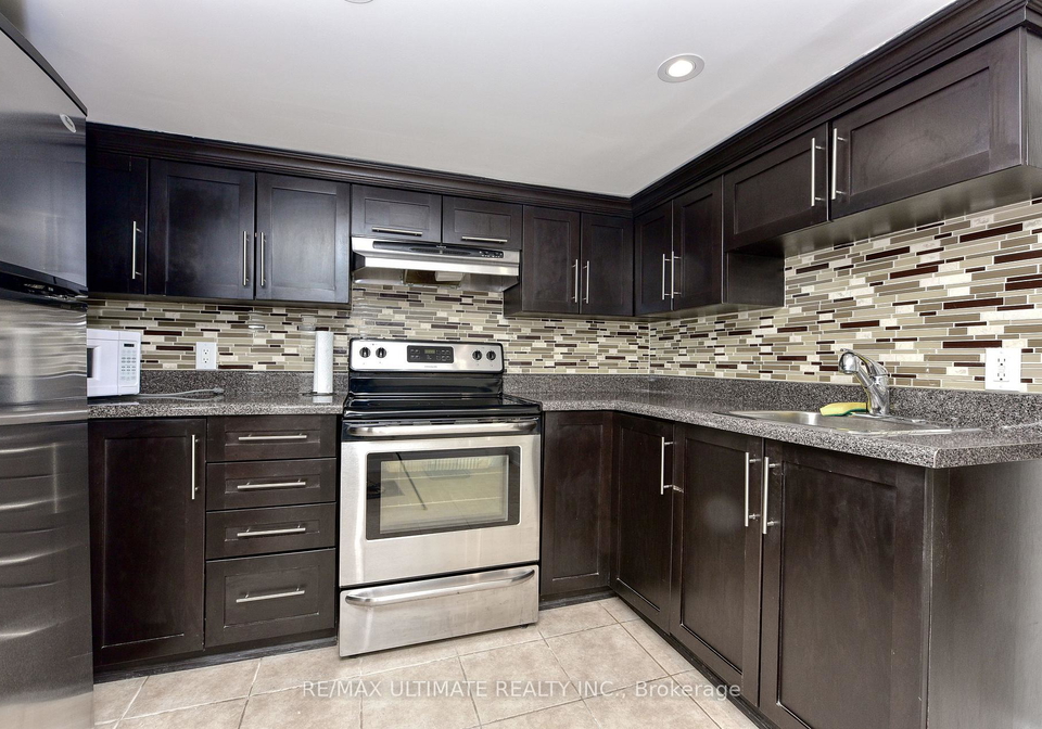 9-southview-avenue-toronto-ontario-w12884076