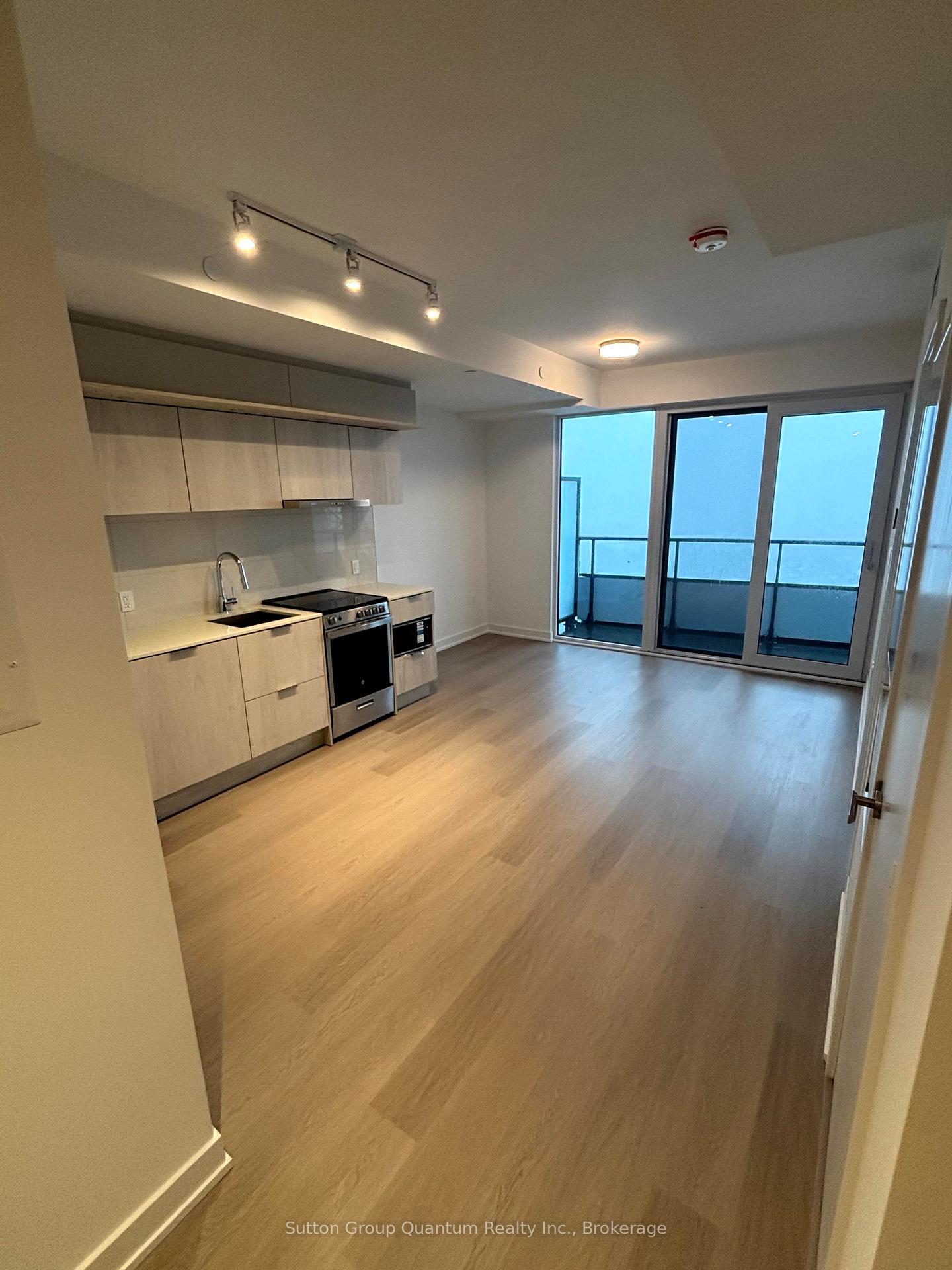 448-burnhamthorpe-road-w-mississauga-ontario-w12884516