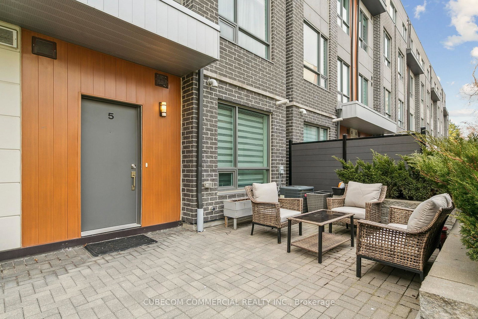 650-atwater-avenue-mississauga-ontario-w12884598