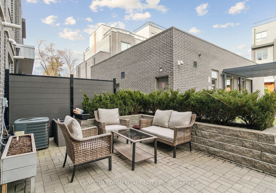 650-atwater-avenue-mississauga-ontario-w12884598