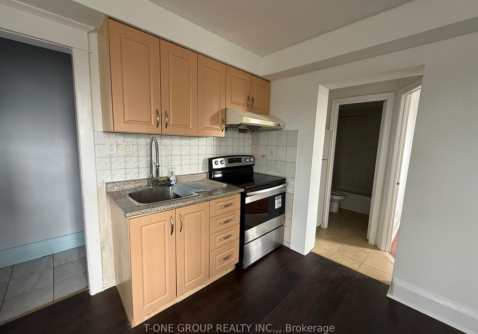 418-royal-york-road-etobicoke-ontario-w12885190