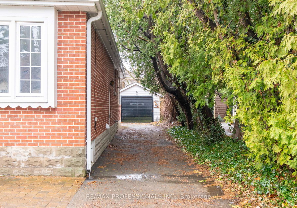 370-delaware-avenue-burlington-ontario-w12885368