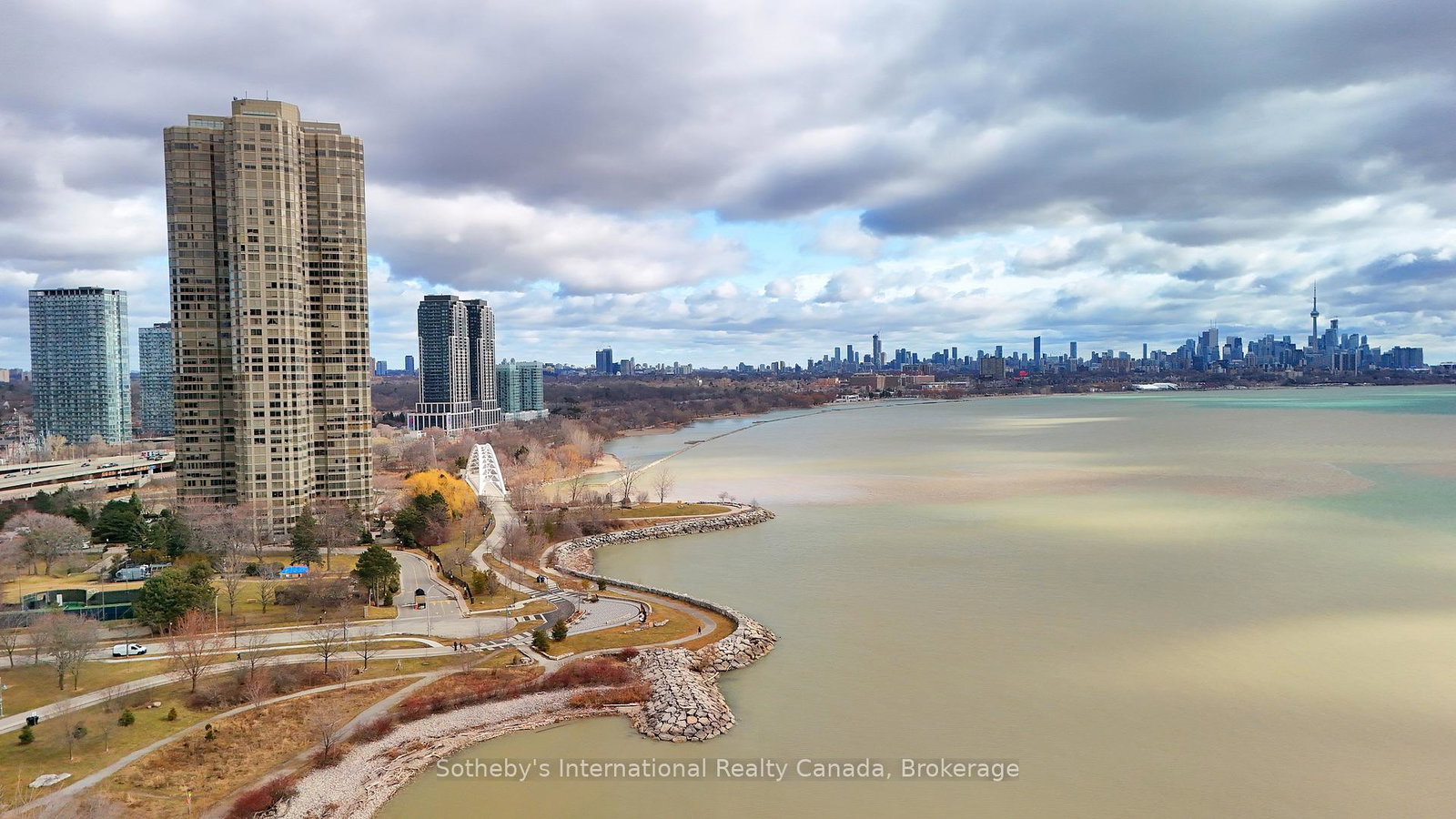 1-palace-pier-court-etobicoke-ontario-w12885638