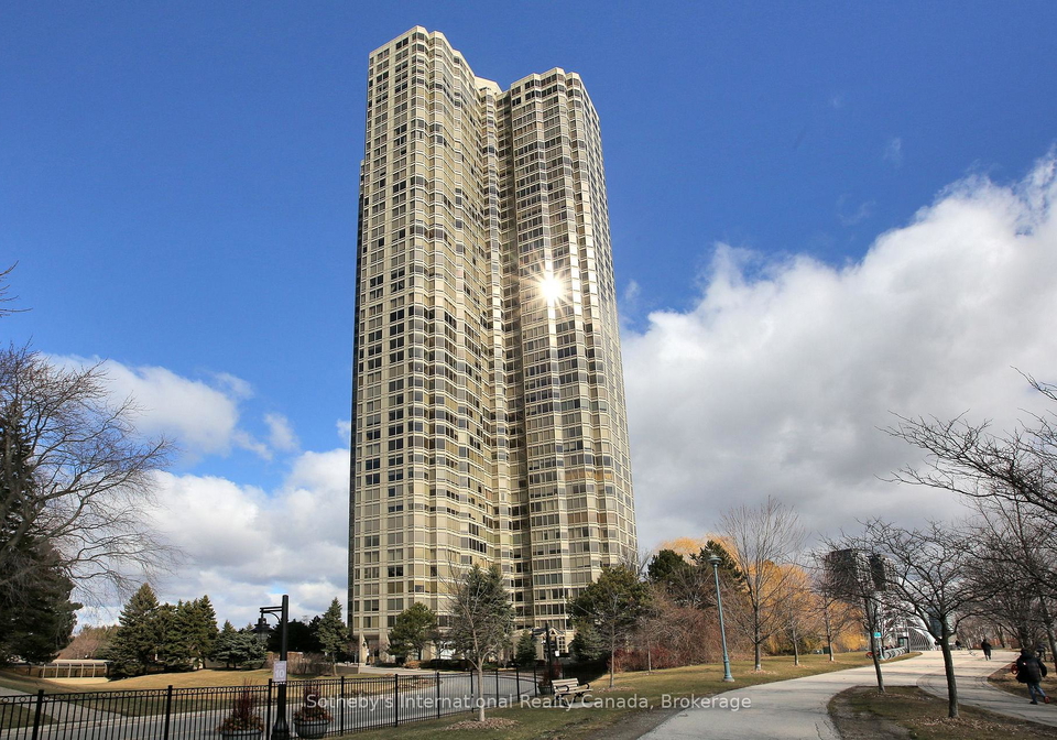 1-palace-pier-court-etobicoke-ontario-w12885638