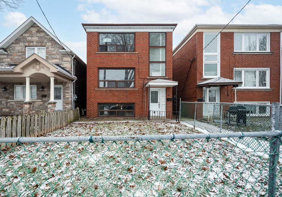 10-lapp-street-toronto-ontario-w12886032