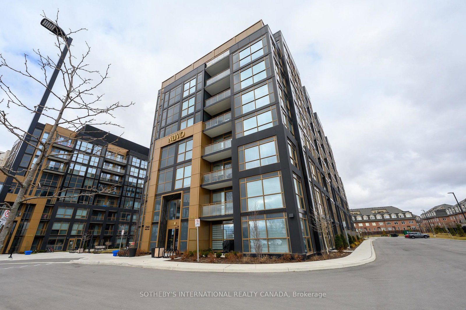 2343-khalsa-gate-oakville-ontario-w12886180