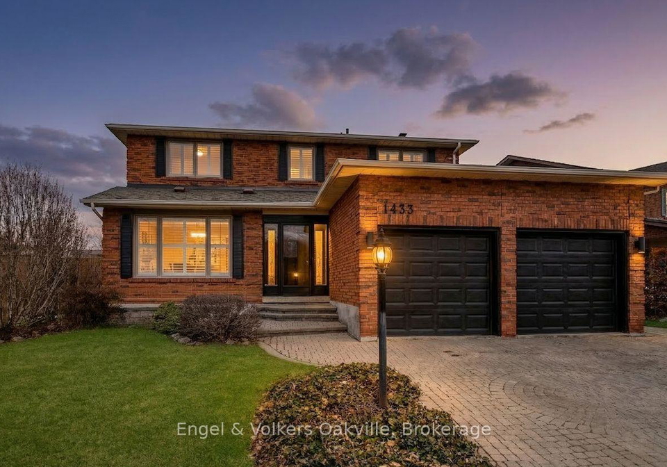 1433-kathleen-crescent-oakville-ontario-w12886298