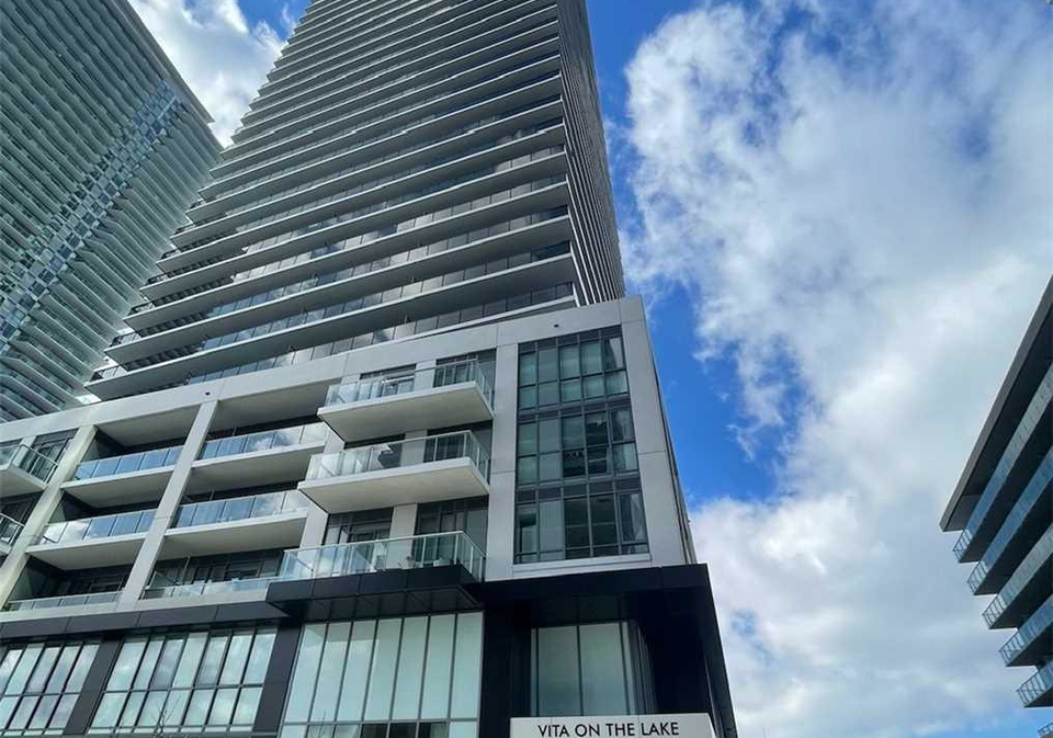 70-annie-craig-drive-etobicoke-ontario-w12886354