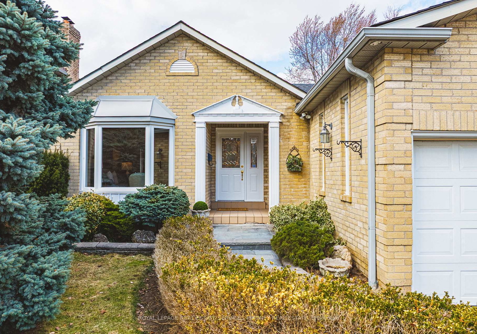 1595-flamborough-circle-mississauga-ontario-w12886628