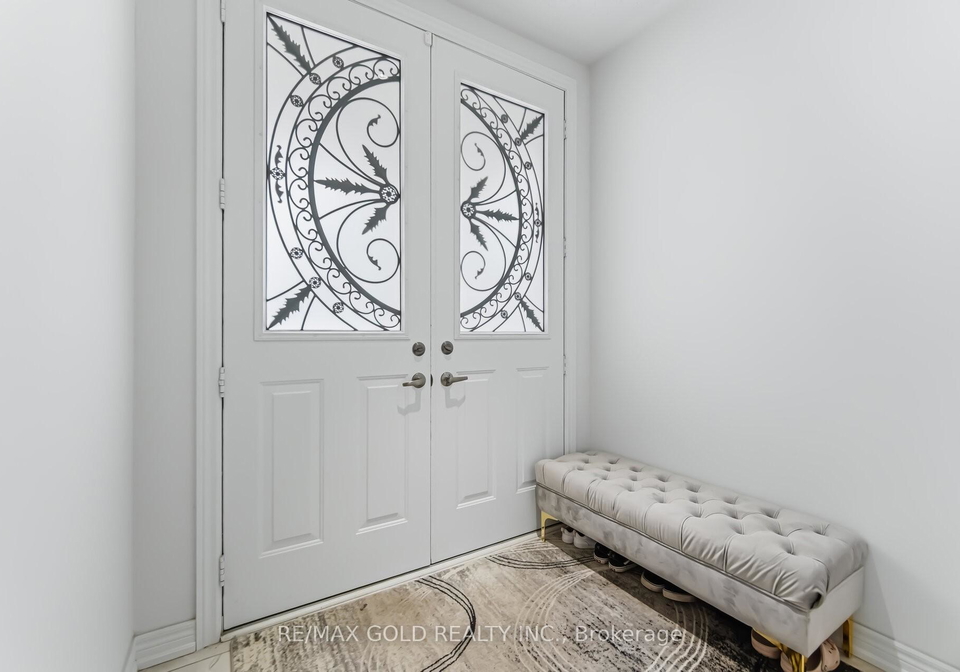 8-estelle-gate-brampton-ontario-w12886732