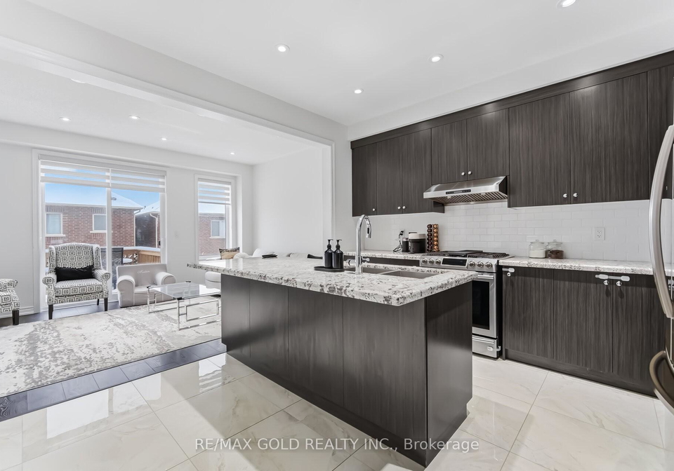 8-estelle-gate-brampton-ontario-w12886732
