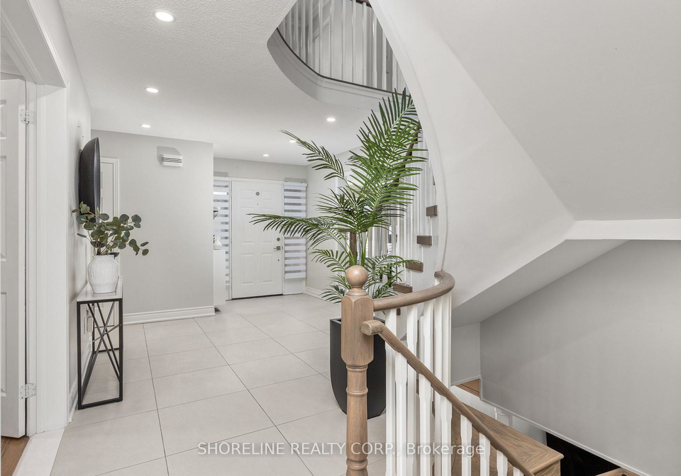 1689-copseholm-trail-mississauga-ontario-w12886756