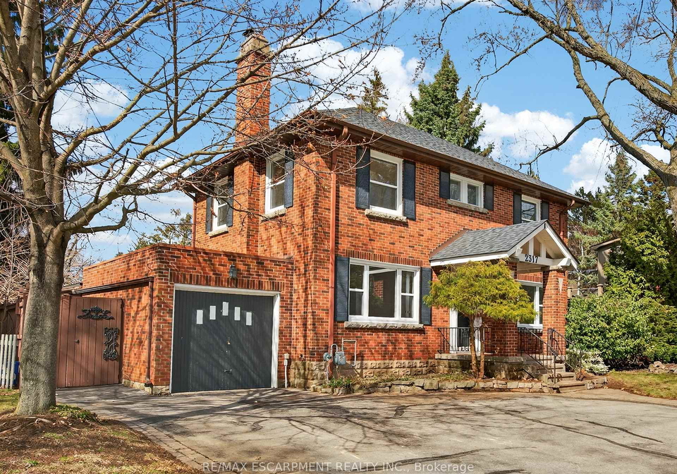 2317-lakeshore-road-burlington-ontario-w12886836