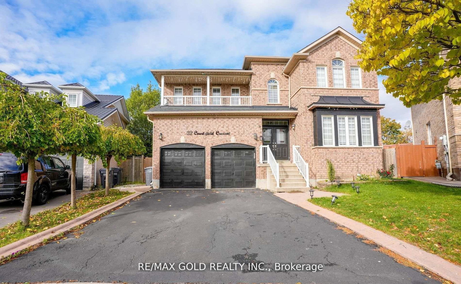 32-courtsfield-crescent-brampton-ontario-w12887088
