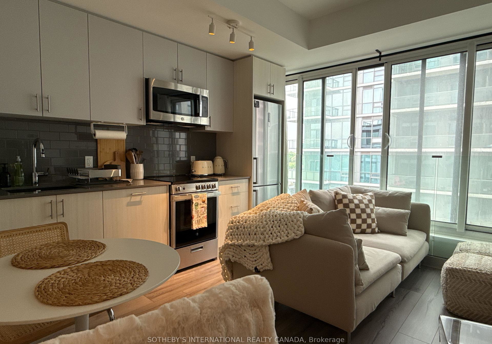 1195-the-queensway-road-etobicoke-ontario-w12887340