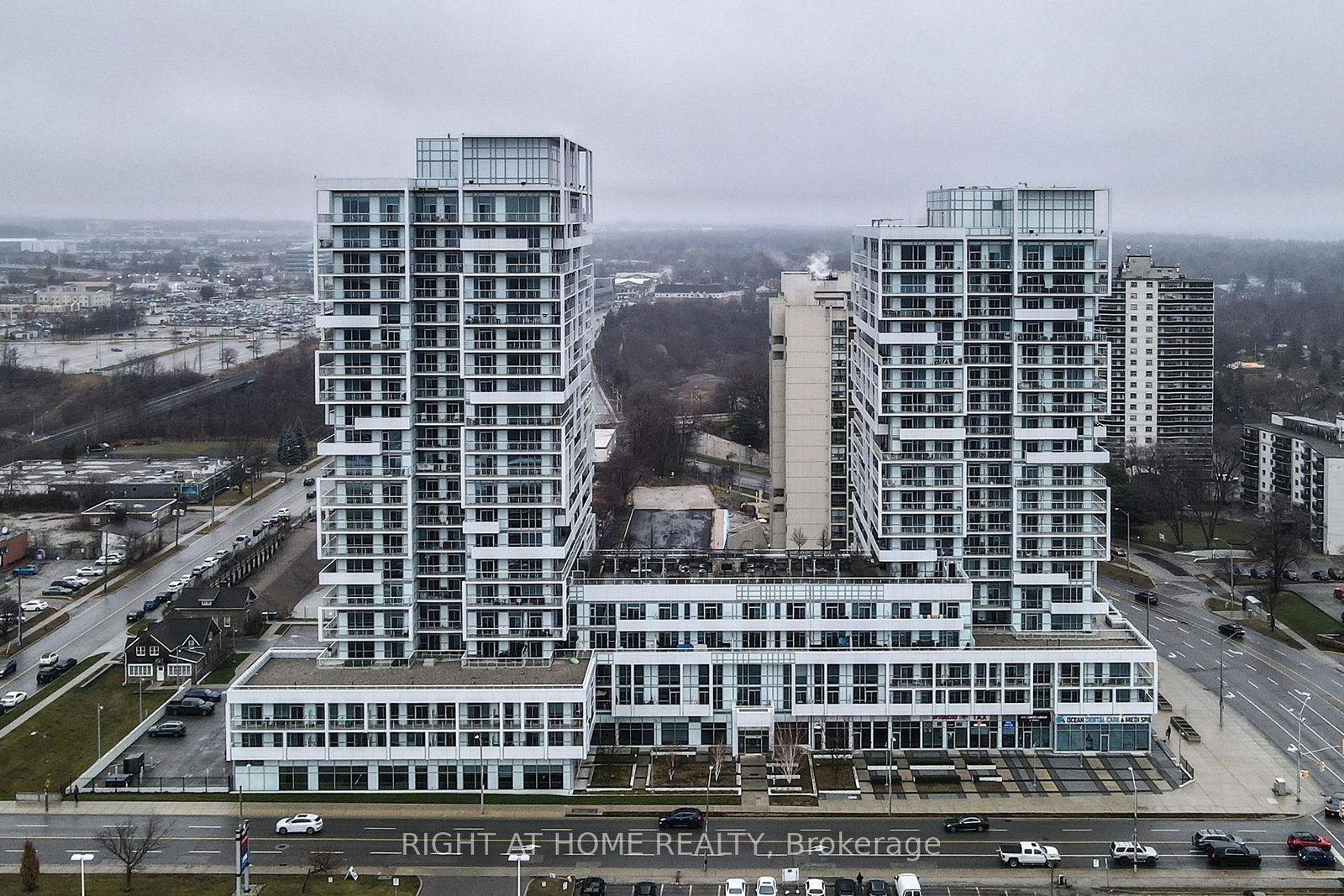 65-speers-road-oakville-ontario-w12887698
