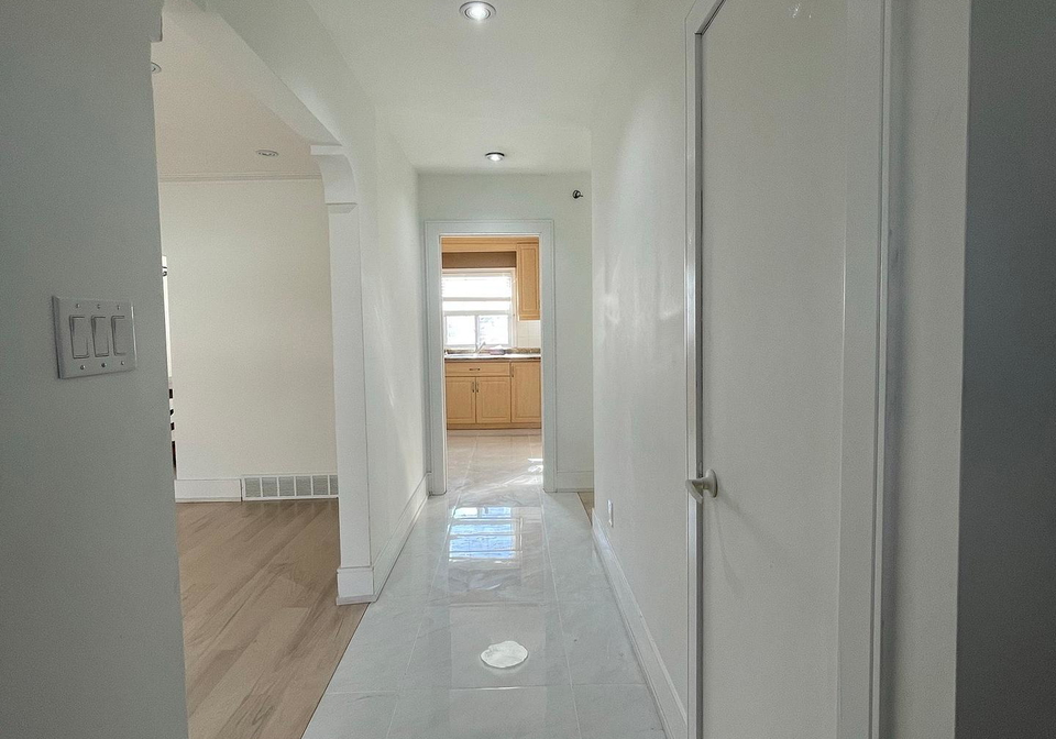 12-erie-street-north-york-ontario-w12887914