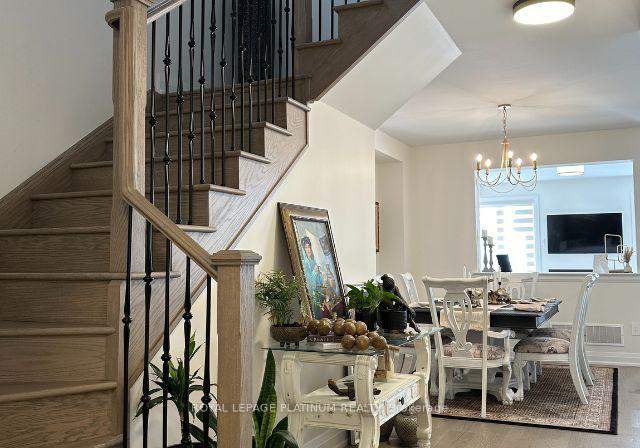 1490-strawberry-landing-milton-ontario-w12887974